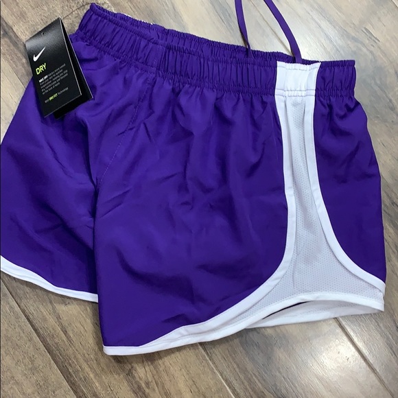 NIKE Women’s running shorts with Dri-Fit Technolog - Picture 9 of 15